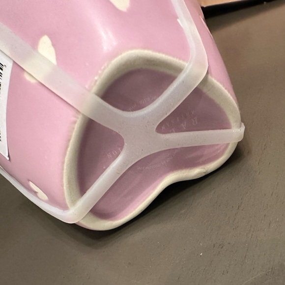 New Rae dunn Heart shaped measuring cups - Picture 3 of 5